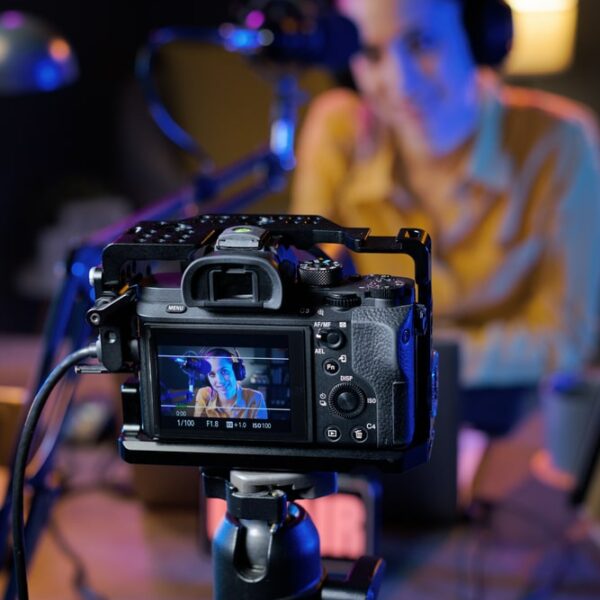 Young,Youtuber,Recording,A,Video,In,Her,Studio,,Professional,Camera Young,Youtuber,Recording,A,Video,In,Her,Studio,,Professional,Camera